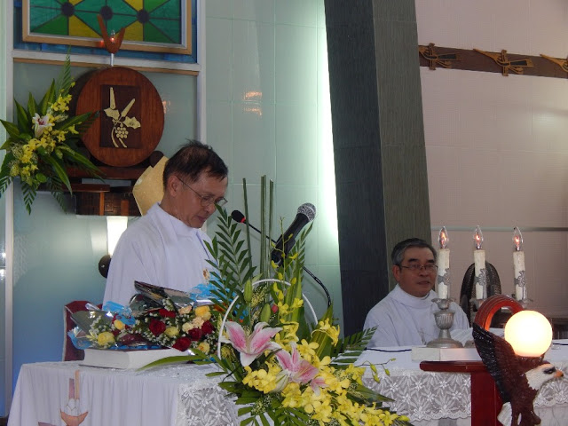 Giảng lễ Ngân khánh linh mục của Cha Phaolô Phạm Hữu Ý tại Xuân Quang
