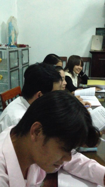 Đọc kinh liên gia tại giáo xứ Phú Hòa