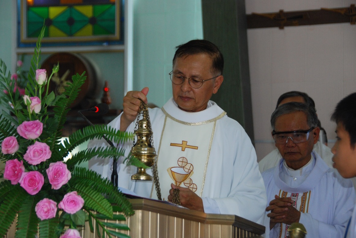 Giảng lễ Ngân khánh linh mục của Cha Phaolô Phạm Hữu Ý tại Xuân Quang