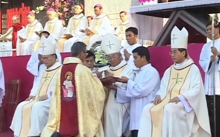 Kỷ niệm 16 năm Giám mục: Cùng xem lại thánh lễ tấn phong Giám mục của Đức cha Matthêô ngày 04/02/2010