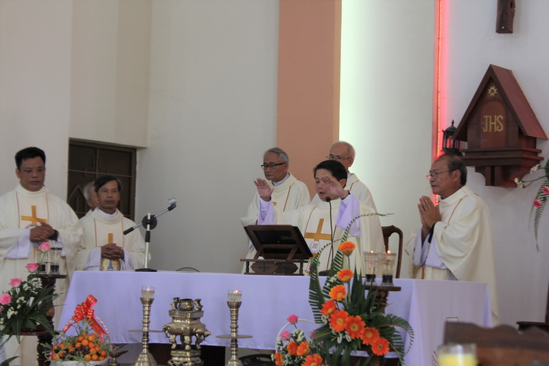 Thánh lễ tạ ơn của Tân Linh mục tại Giáo xứ Đa Lộc