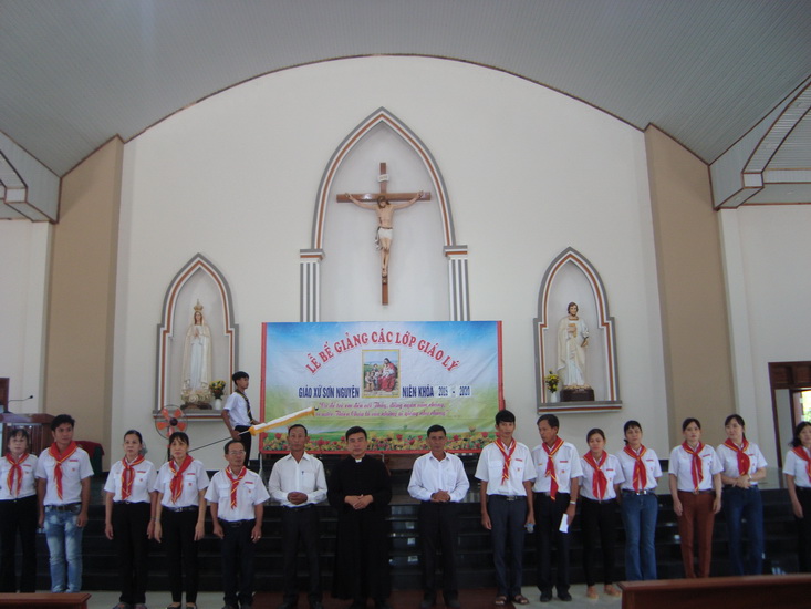 Lễ bế giảng các lớp giáo lý tại giáo xứ Sơn Nguyên