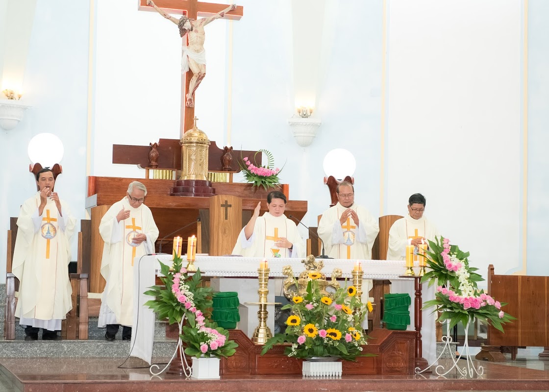 Thánh lễ Tạ ơn Tân linh mục Giuse Lê Quốc Thịnh tại giáo xứ Tuy Hòa