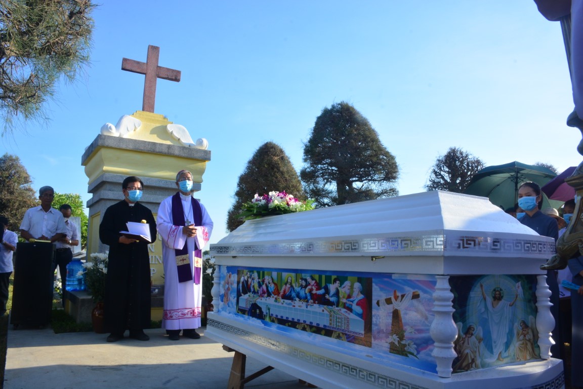 Thánh lễ an táng tiễn biệt cha Luca Nguyễn Huy Kỳ