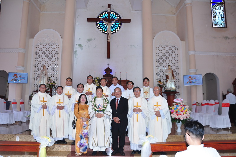 Lễ tạ ơn Tân Linh Mục tại Giáo xứ Bàu Gốc