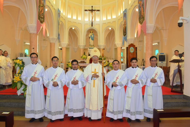 Thánh lễ phong chức phó tế tại Giáo phận Qui Nhơn năm 2022